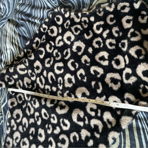 V115 Black Furry Animal Print Sweater - Picture 7 of 9
